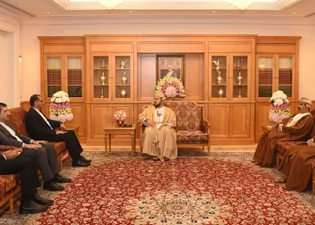 نيابةً عن جلالة السلطان.. سمو السّيد أسعد يستقبل السفير الإيراني