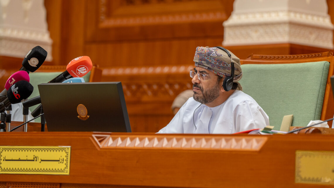 الصقري: الاقتصاد العماني حقق نموا خلال أول عامين من خطة التنمية الخمسية العاشرة