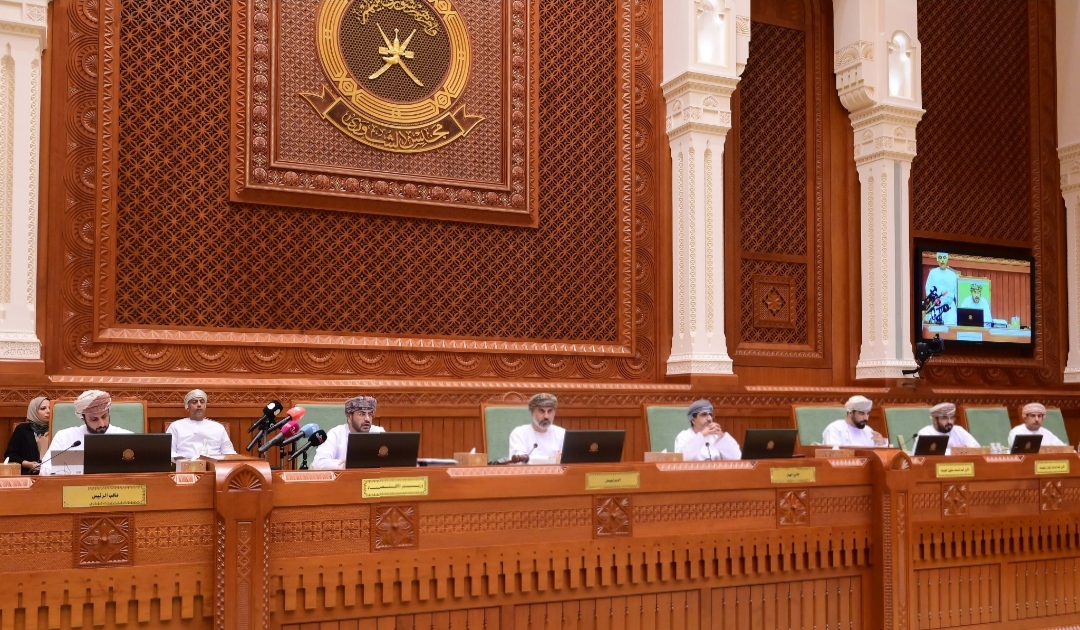 “الصقري” أمام “الشورى”: الإجراءات الحكومية الاستباقية حافظت على الاقتصاد العُماني من التضخم