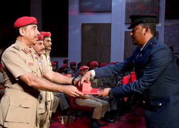 تخريج دورة رؤساء الفرق الموسيقية بموسيقى الجيش السلطاني العُماني