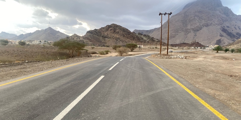 بتكلفة 480 ألف ريال.. إنهاء مشروع رصف الطرق الداخلية في ينقل