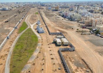 إنجاز 50% من مشروع متنزه المعبيلة الجنوبية في السيب