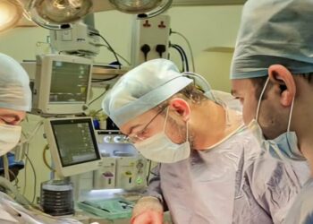 المستشفى السُّلطاني ينجح في استئصال ورم نادر من تجويف البطن