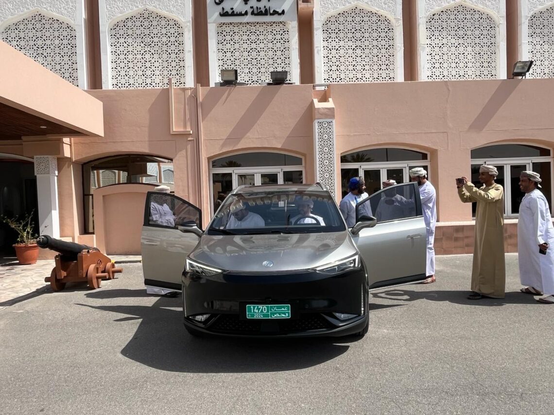 ولاية مطرح تستضيف السيارة الكهربائية العمانية “ميس”