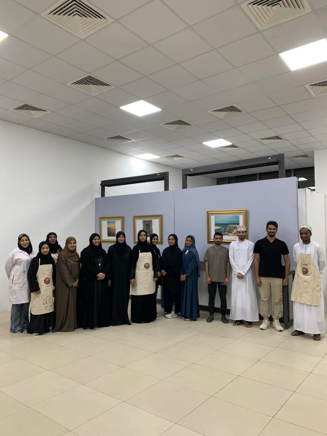 جمعية المرأة بالسيب تستضيف فعاليات الملتقى الفني (إشراقة عهد)