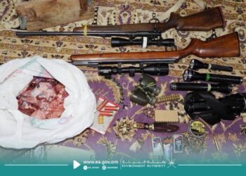 القبض على مواطنين بتهمة صيد حيوان الغزال العربي