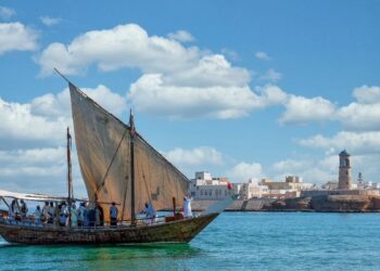 محاكاة للرحلات البحرية التقليدية في مهرجان صور للتراث البحري