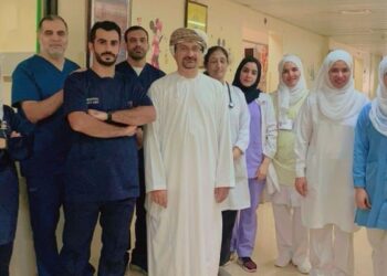 مستشفى الرستاق ينجح في تشخيص طفل مصاب بنزيف في أحد عروق جدار المعدة