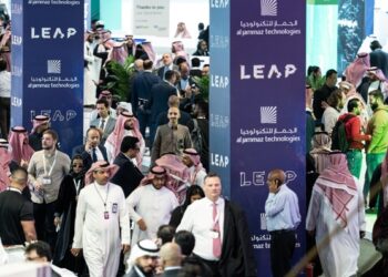 الإثنين.. سلطنة عُمان تشارك بمعرض ومؤتمر “ليب” في السعودية