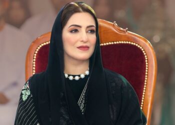 السيدة الجليلة تعزّي أهالي المتوفّين في شمال الشرقية
