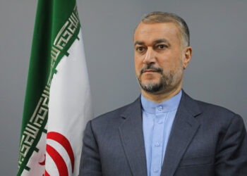اليوم.. وزير الخارجية الإيراني يزور سلطنة عمان