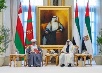 جلالةُ السُّلطان ورئيسُ دولة الإمارات يعقدان جلسة مباحثات رسميّة