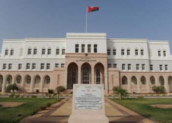 حكم قضائي ضد وكالة سيارات في صلالة