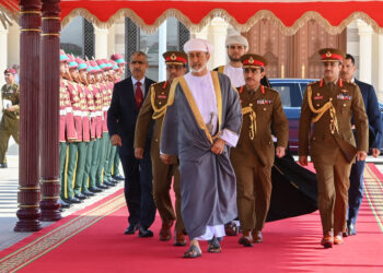 جلالة السلطان يتوجه إلى الإمارات في زيارة “دولة”