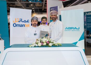 عمانتل وأبراج لخدمات الطاقة توقعان اتفاقية لحلول خدمات الاتصالات وتقنية المعلومات في مجال إدارة الموارد البشرية وتطوير الأداء