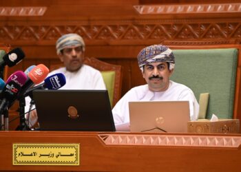 وزير الإعلام: نقوم بعملية تطوير شاملة لجريدتي عُمان و”أوبزيرفر”