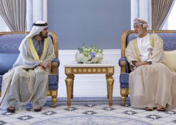 جلالة السلطان يستقبل الشيخ محمد بن راشد في مقر إقامته بأبوظبي