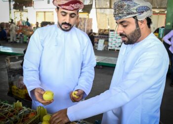 “بلدية مسقط” تحدد مواعيد عمل جديدة بالسوق المركزي للخضروات والفواكه