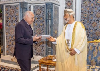 جلالة السلطان يتسلّم رسالة خطيّة من رئيس الجزائر