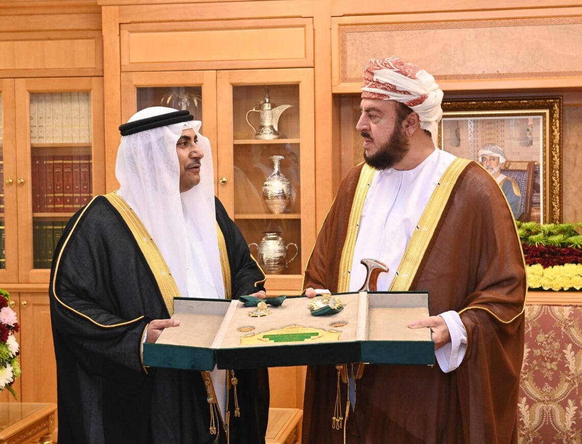 منح “وسام القائد” لجلالةِ السُّلطان من البرلمان العربي