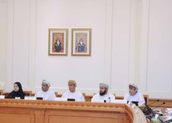 لجنة بمجلس الدولة تناقش مشروع قانون الإعلام مع مسؤولين بوزارة الإعلام