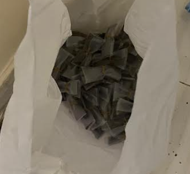 ضبط أكثر من 800 كيس من التبغ الممضوغ غير المدخن في مطرح