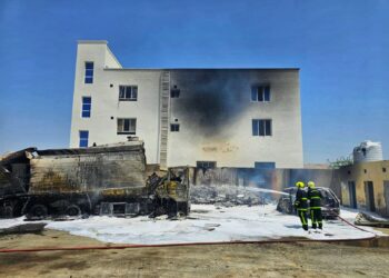 وفاة شخصين بسبب حريق صهريج في السيب