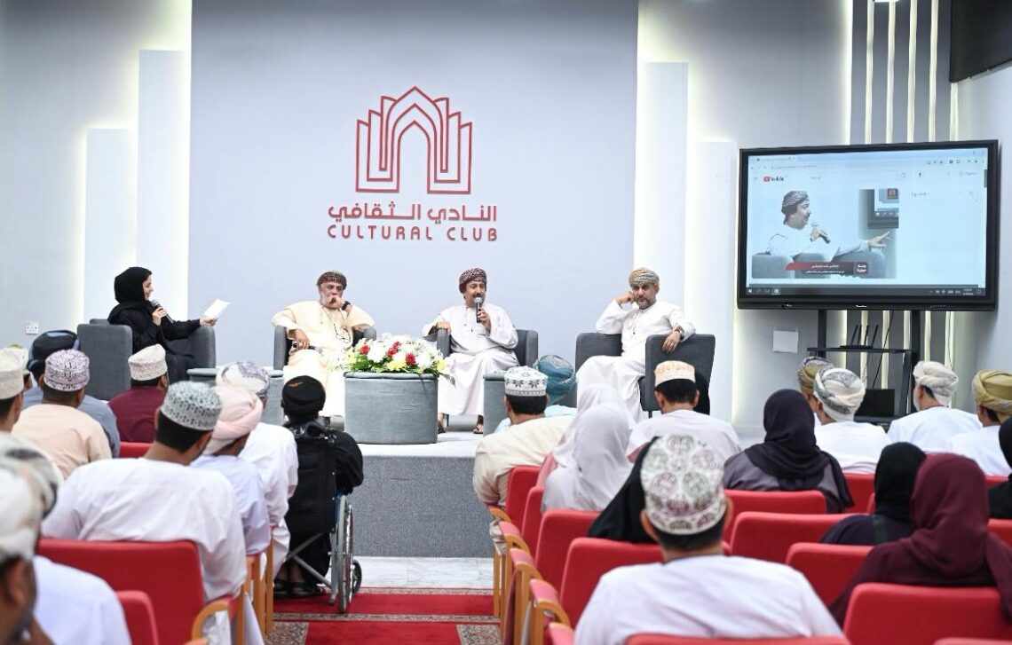 جلسة حوارية بالنادي الثقافي حول “تحديات البرامج الإذاعية في عصر الإعلام الرقمي”