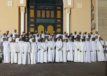 مشاركة 50 طالبا من جنوب الشرقية في برنامج الانضباط العسكري بظفار