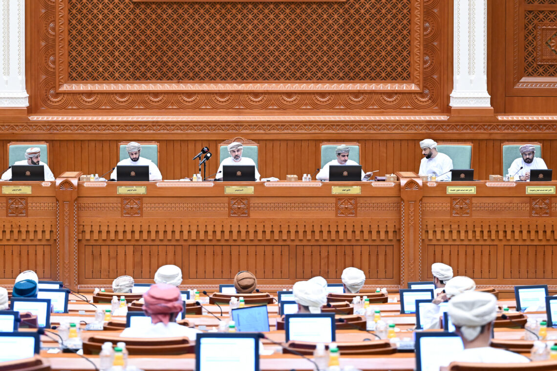 ” الشورى” يُقرّ مشروعي قانونين  وجملة من الاتفاقيات والرغبات المبداة