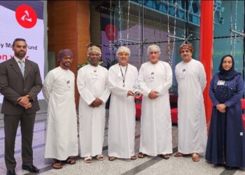 تتويج بنك مسقط بجائزة أفضل بنك في تقديم الخدمات والتسهيلات المصرفيّة للأفراد