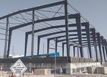 إنجاز 25% بمشروع مصنع إنتاج الأعلاف الحيوانية والأحياء المائية في “خزائن”