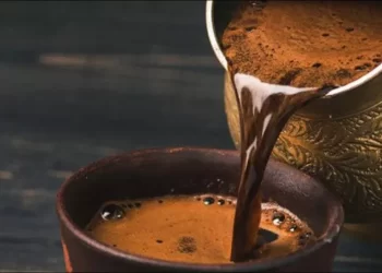 أزمة كافيين.. محبي القهوة أمام تحدي ارتفاع الأسعار