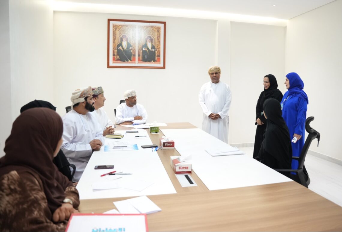 بدء إجراءات تعيين 257 معلما ومعلمة في مسقط