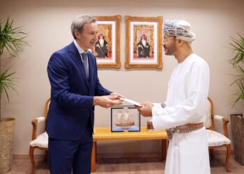 السيد وزير الخارجية يتسلم نسخة من أوراق اعتماد السفير الإسباني