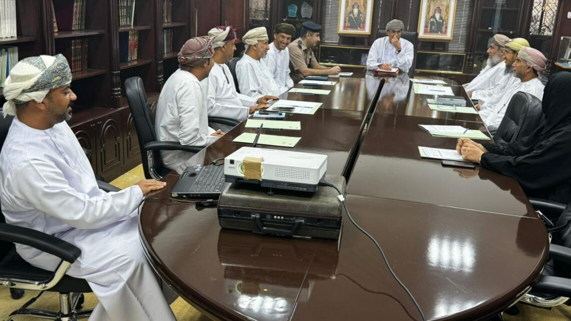 مناقشة فتح مركز صحي مؤقت للقرى الغربية في قريات