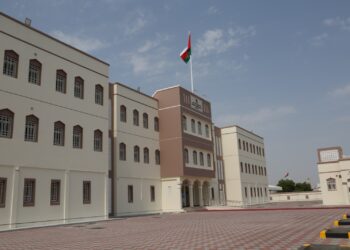 “التربية والتعليم” تتسلم مبنى مدرسة حمود بن عزان البوسعيدي في بركاء