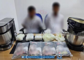 ضبط شخصين وبحوزتهما كميات من مخدري الكريستال والحشيش
