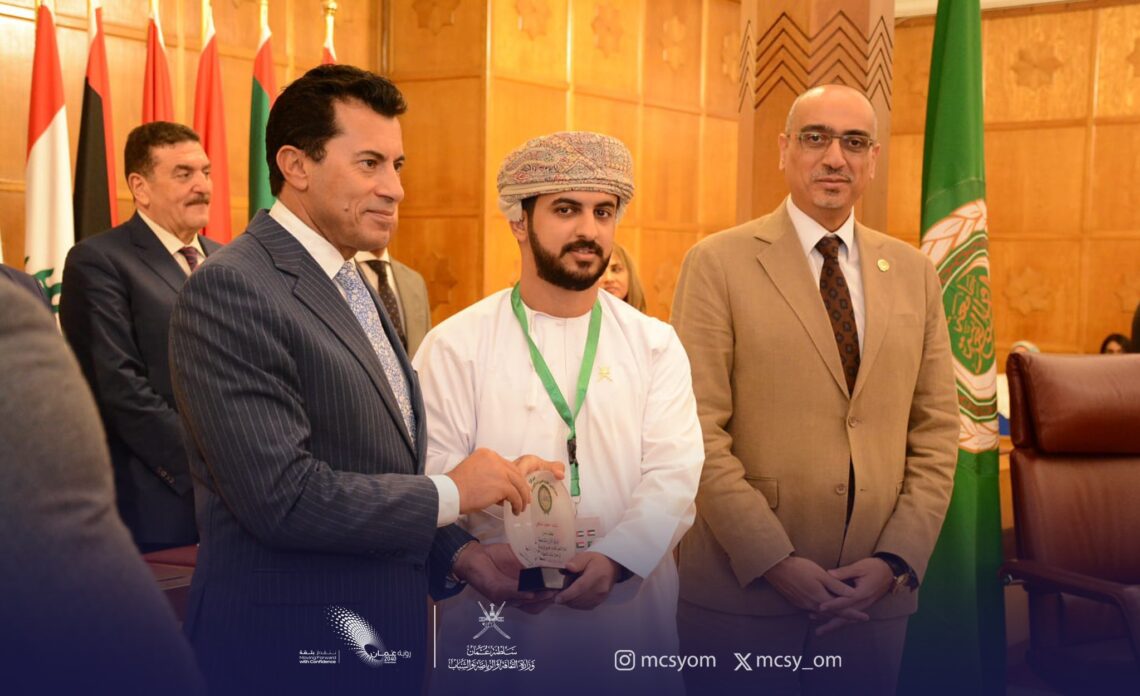 جامعة الدول العربية تكرم أول خبير عماني في “جوجل”