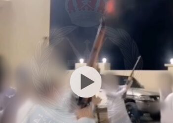“الشرطة” تستوقف 8 مواطنين بسبب إطلاق أعيرة نارية في مناسبة اجتماعية بعبري