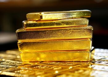 رغم التراجع.. أسعار الذهب تبقى قرب أعلى مستوى خلال شهر