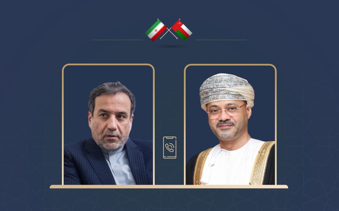 السيد بدر البوسعيدي يجري اتصالا هاتفيا مع وزير الخارجية الإيراني الجديد