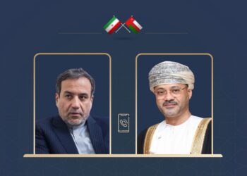 السيد بدر البوسعيدي يجري اتصالا هاتفيا مع وزير الخارجية الإيراني الجديد
