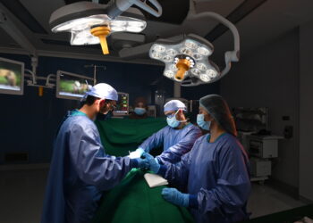 إجراء 86955 عملية جراحية بالمؤسسات الصحية خلال العام الماضي