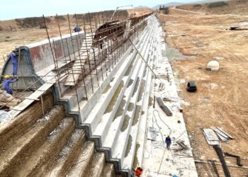 81 % نسبة الإنجاز بمشروع إنشاء سد وادي أنعار بصلالة