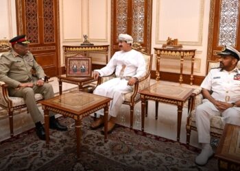 النعماني يستقبل رئيس هيئة الأركان المشتركة بباكستان