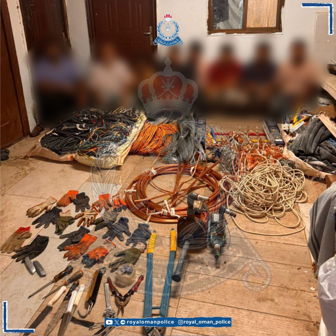 القبض على 8 أشخاص بتهمة السرقة من منازل قيد الإنشاء