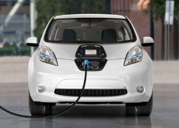 حوادث نادرة.. لماذا لا يهتم اللصوص بالسيارات الكهربائية؟