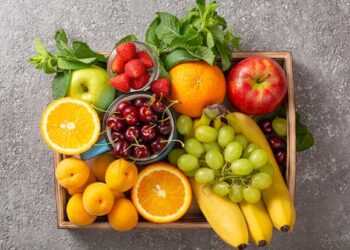 فاكهة تجنب تناولها مع الأدوية لهذا السبب