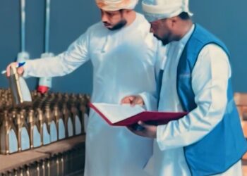 لهذا السبب.. التحفظ على معدات منشأة تجارية في شمال الباطنة .. عاجل